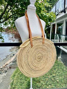 Woven Palm Leaf Large Circle Straw Beach Bag Tote w Leather Straps